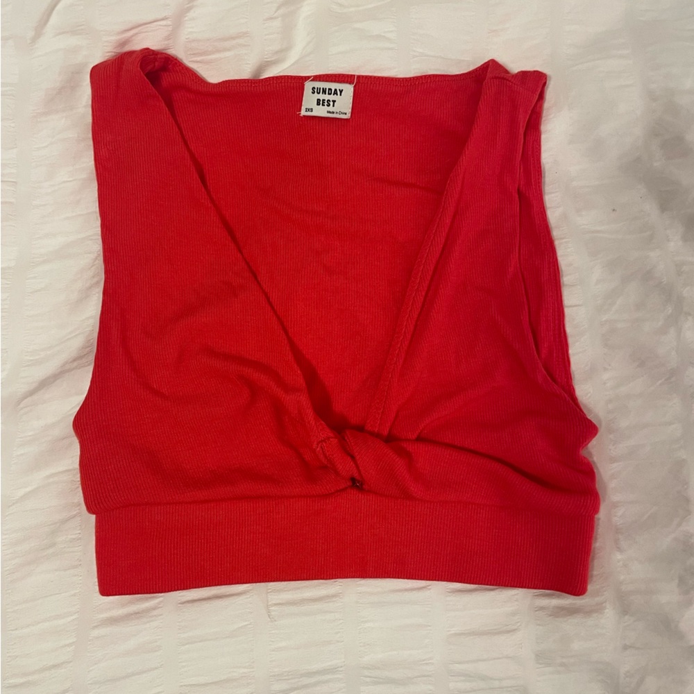 Aritzia Sunday’s Best Crop Top